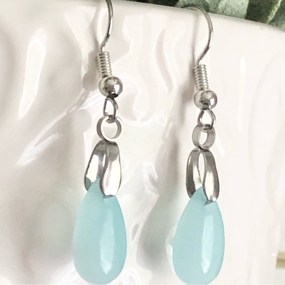 New Pale Pastel Blue Glass Teardrop Dangling Earrings Handmade Water Droplet - Picture 8 of 8
